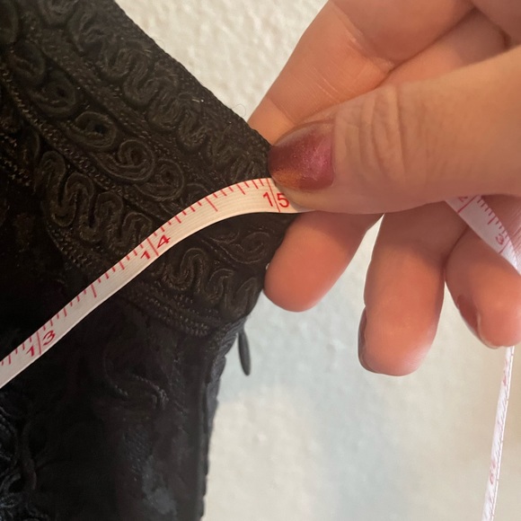 Cinderella Divine black detailed lace STUNNING gown w/ built in bra. - Picture 7 of 8